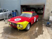 alfa-romeo-2000-gtv-1974