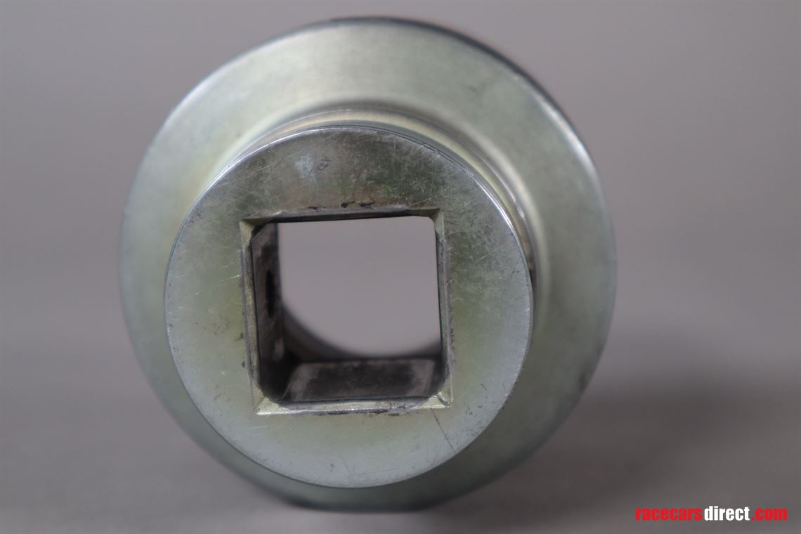 audi-r8-lms-gt3-wheel-nut-socket-year-2012