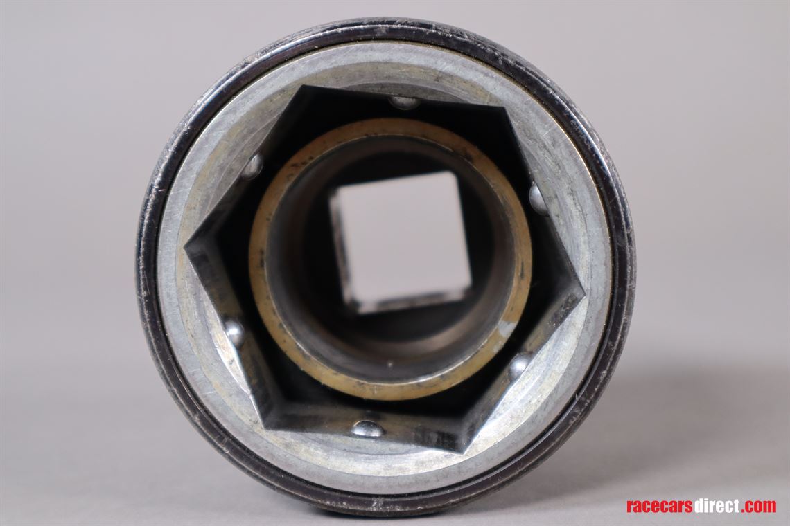 audi-r8-lms-gt3-wheel-nut-socket-year-2012