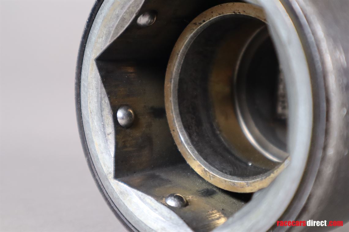 audi-r8-lms-gt3-wheel-nut-socket-year-2012