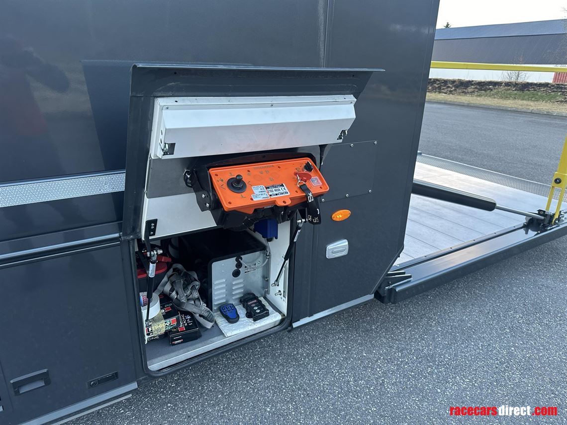 Racecarsdirect.com - STX Racing transporter w/large living - NEW PRICE