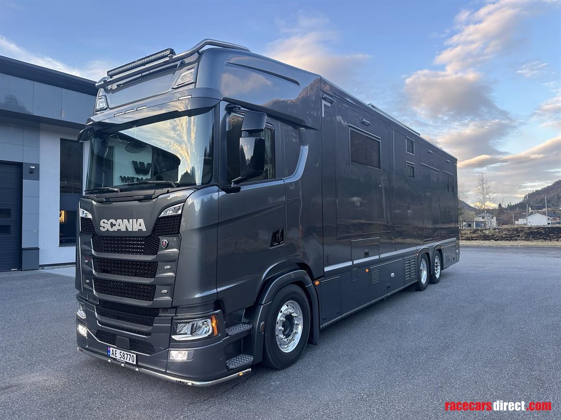 Racecarsdirect.com - STX Racing transporter w/large living - NEW PRICE