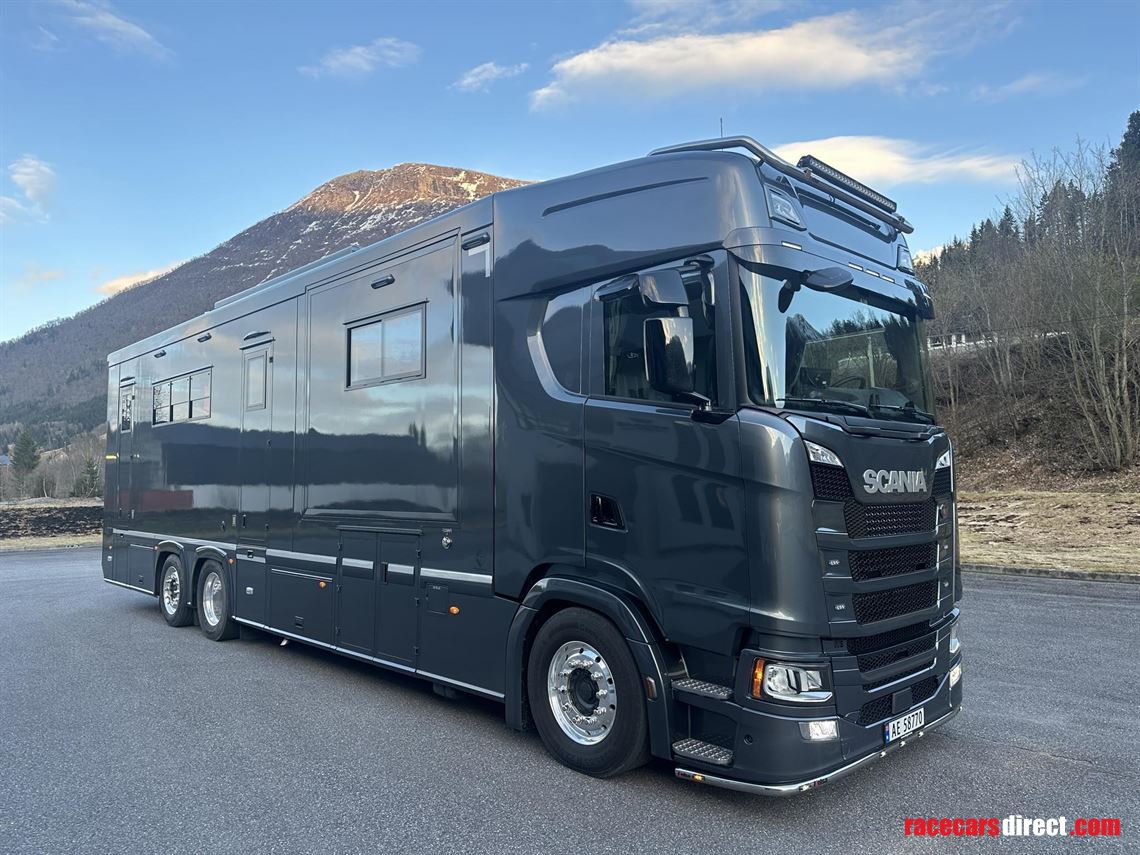 Racecarsdirect.com - STX Racing transporter w/large living - NEW PRICE
