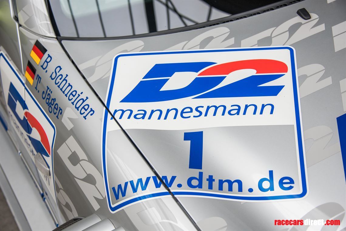 dtm-amg-mercedes-hwa-official-show-car