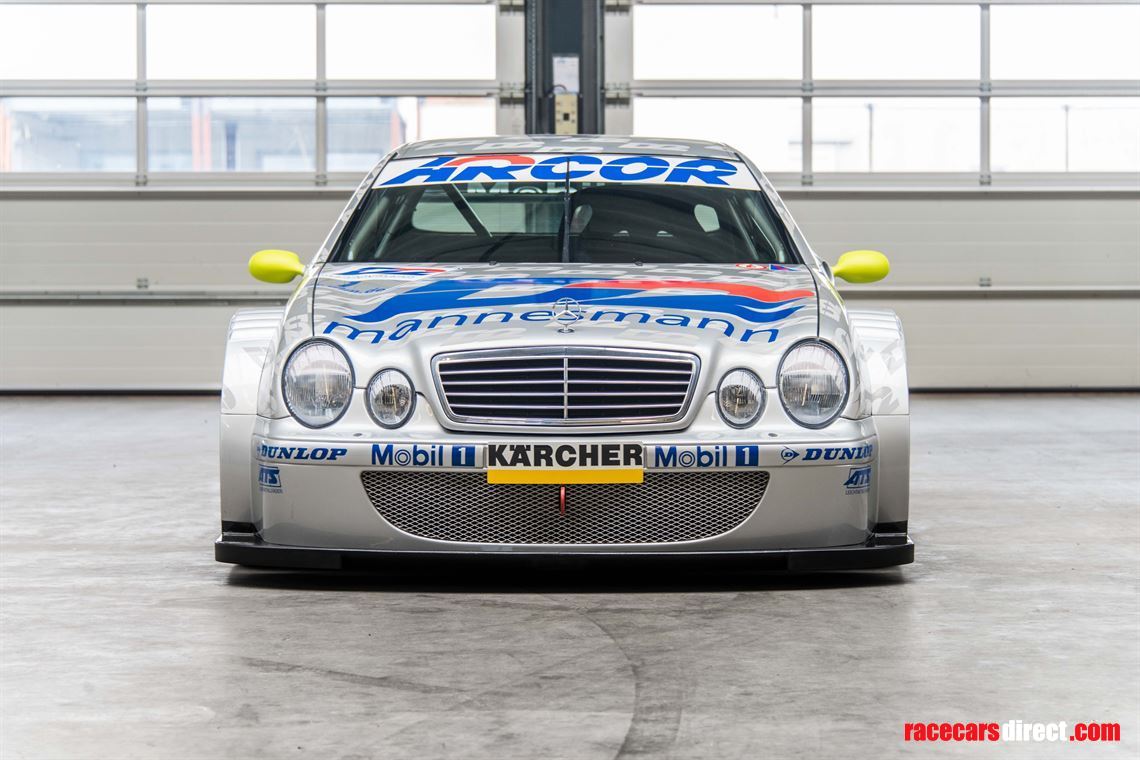 dtm-amg-mercedes-hwa-official-show-car