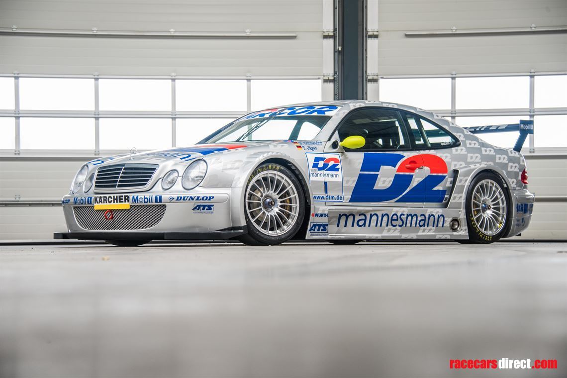 dtm-amg-mercedes-hwa-official-show-car