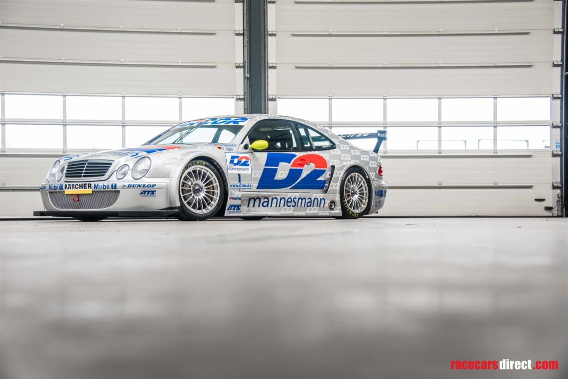 dtm-amg-mercedes-hwa-official-show-car