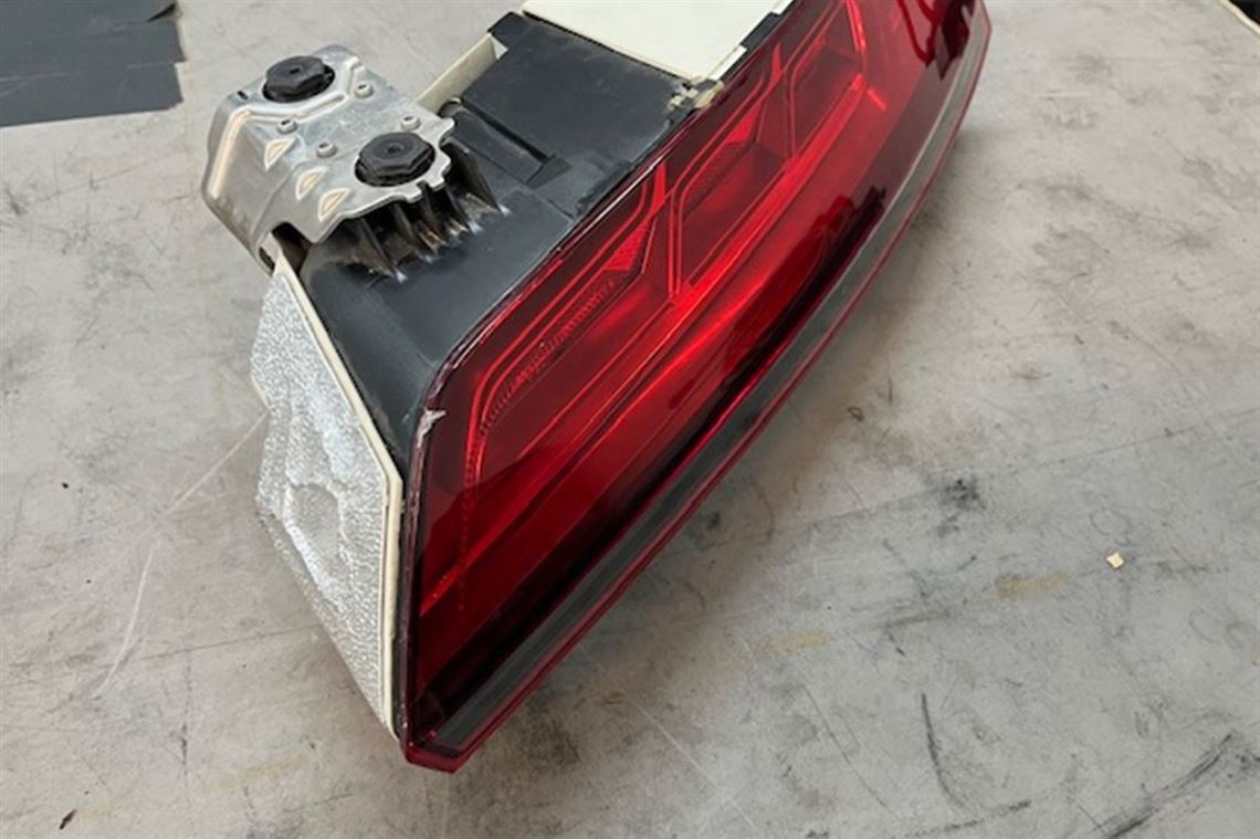 lh-audi-r8-gt3gt4-rear-light-assembly