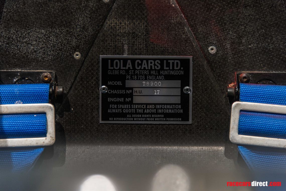 indy-car-lola-t8900-running-car