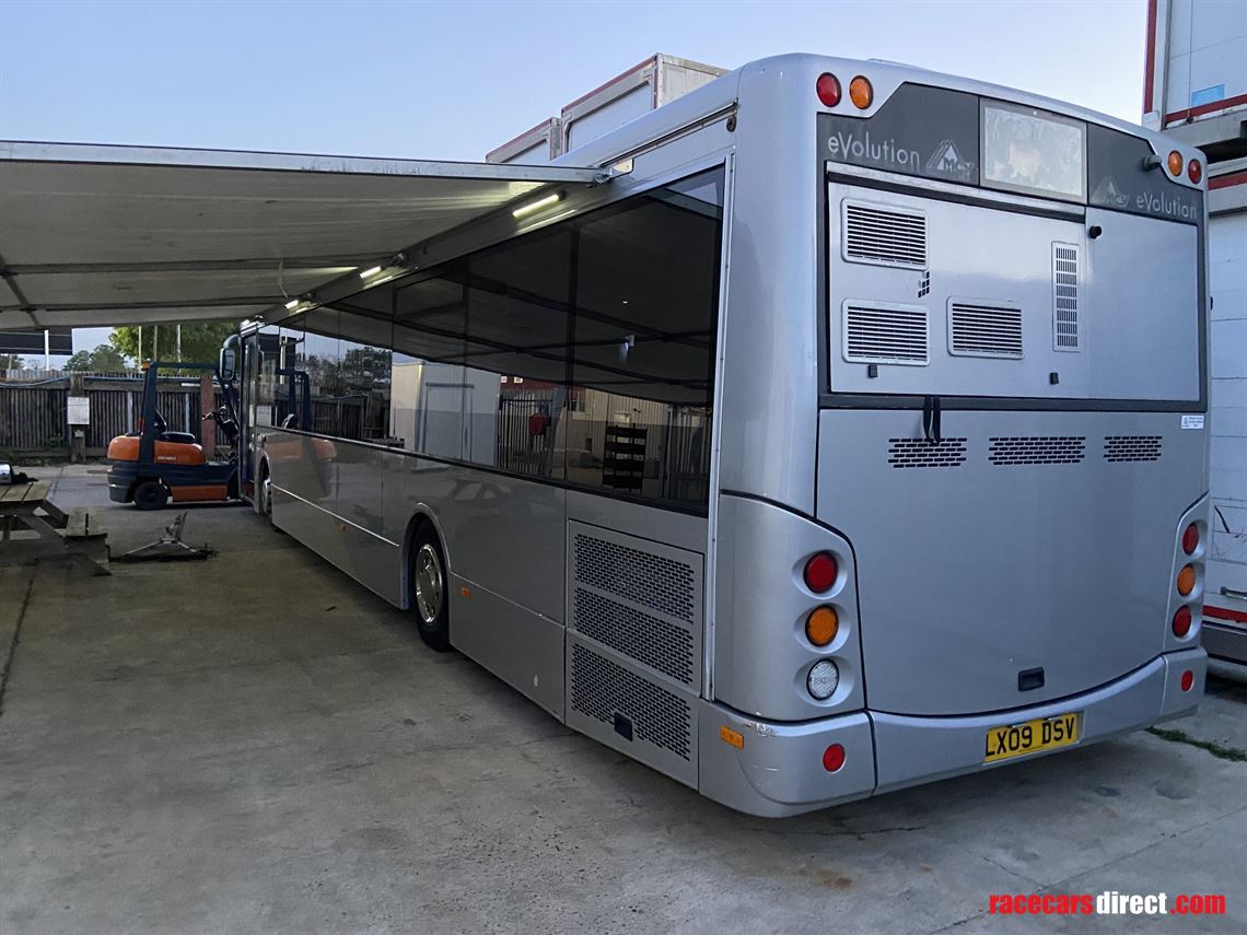 man-evolution-luxury-coach-9x3-mtr-awning-onl