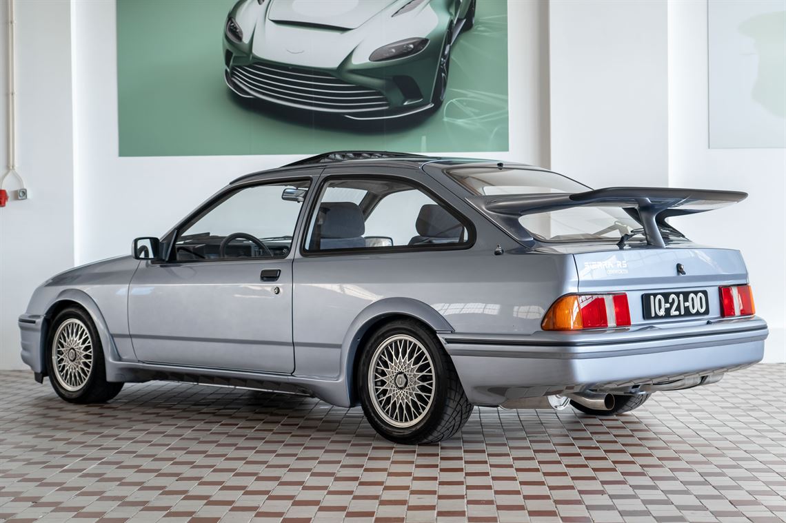 ford-sierra-rs-cosworth