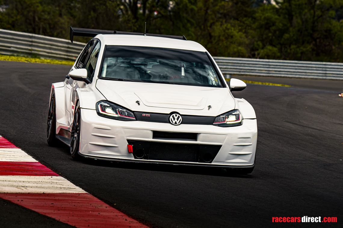 volkswagen-golf-gti-tcr-seq