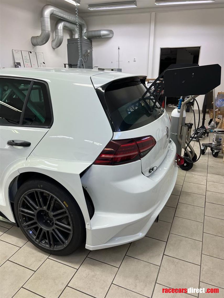 volkswagen-golf-gti-tcr-seq