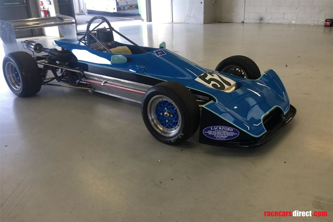 lola-t580-formula-ford-2000