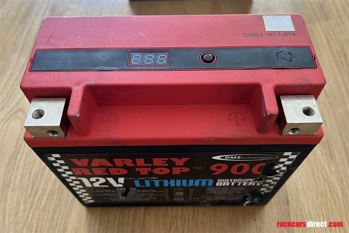 varley-red-top-lithium-rt900-battery-with-6-a