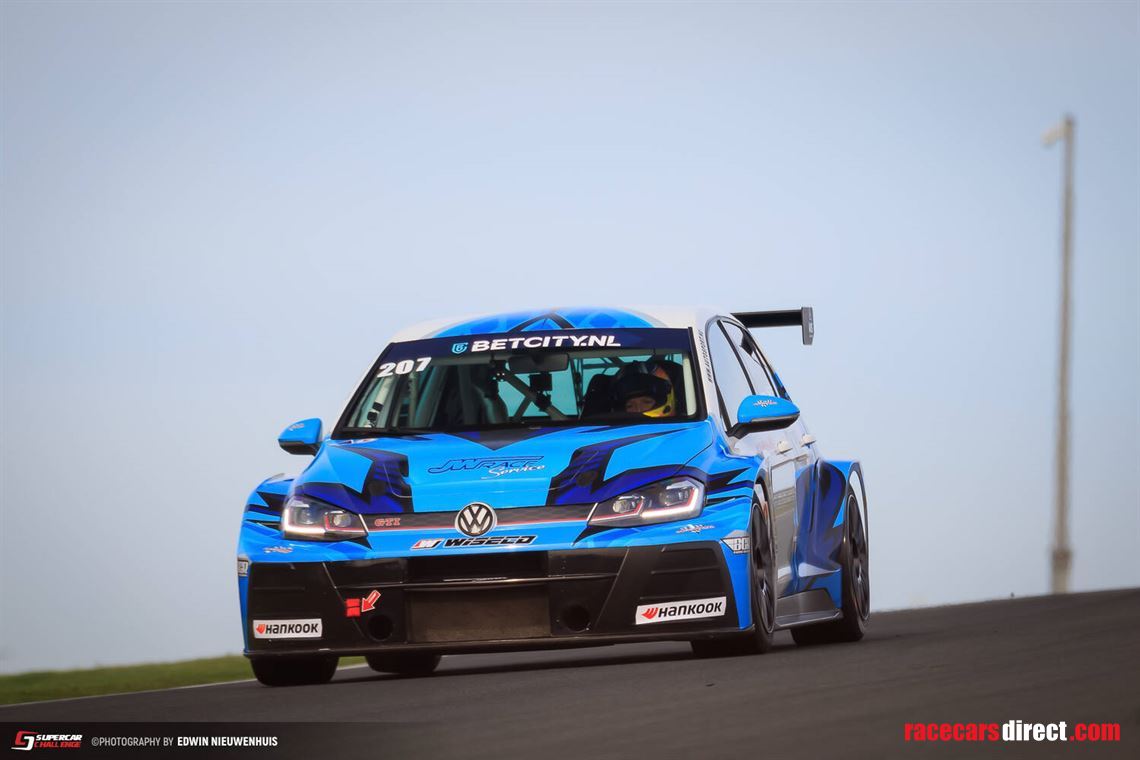 volkswagen-motorsport-golf-gti-tcr