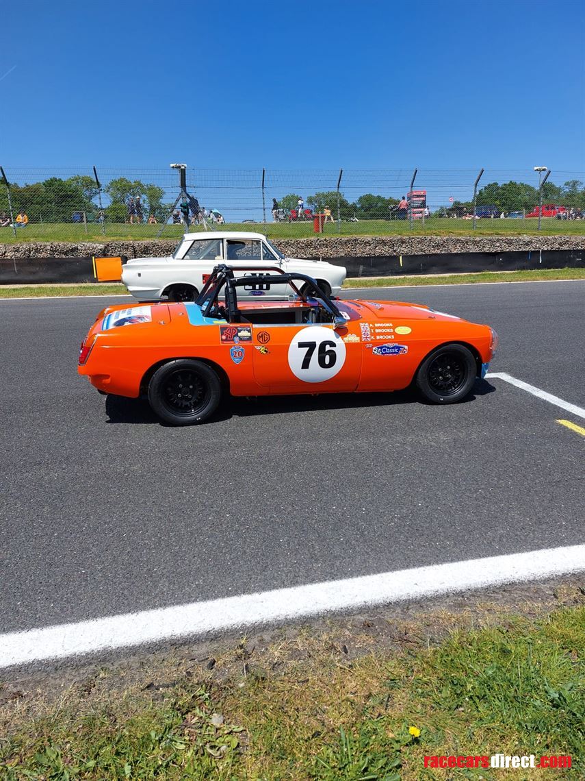 mgb-light-weight-race-car