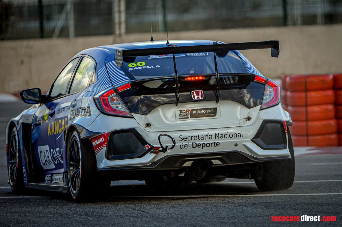 honda-civic-tcr-ready-to-win