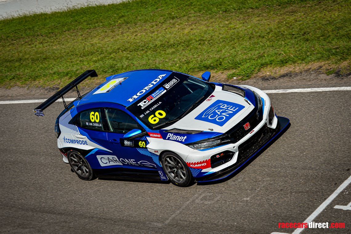 Racecarsdirect.com - Honda Civic TCR Ready to win