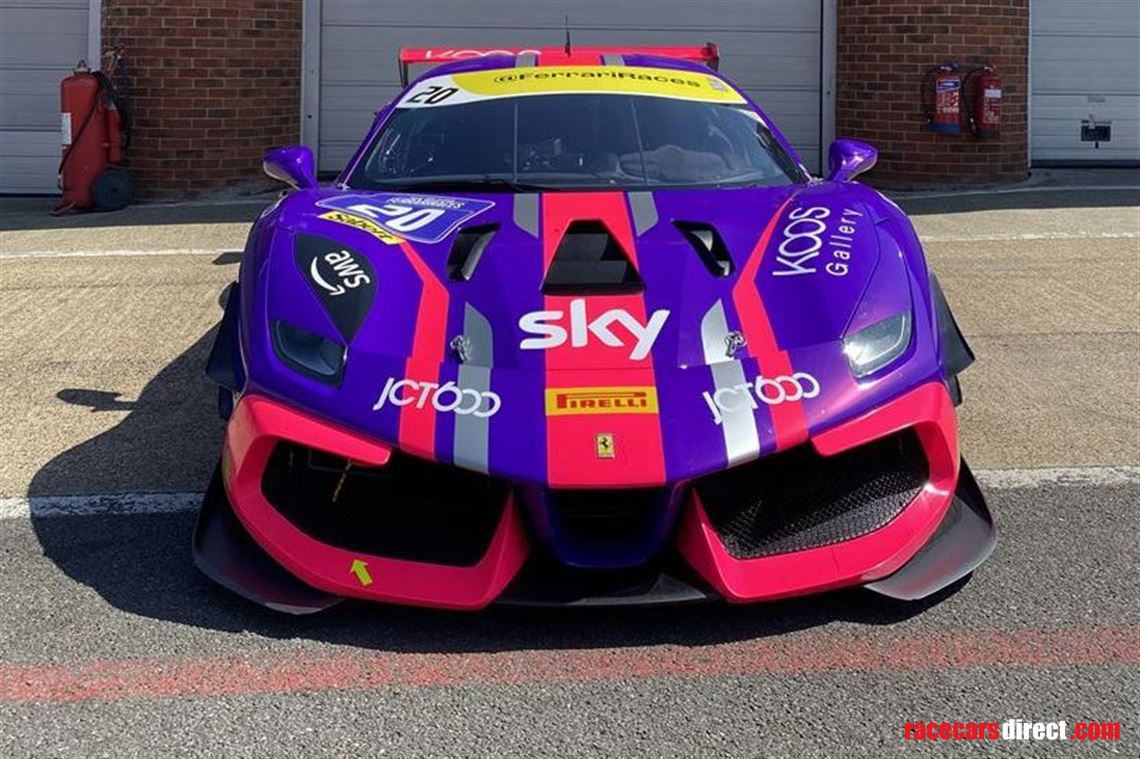 ferrari-challenge-488-evo-race-car