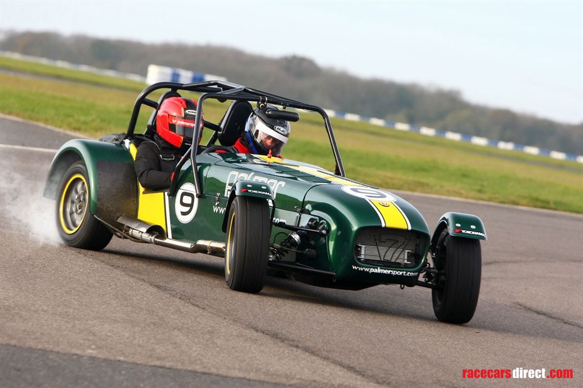 caterham-trackday-car-175bhp