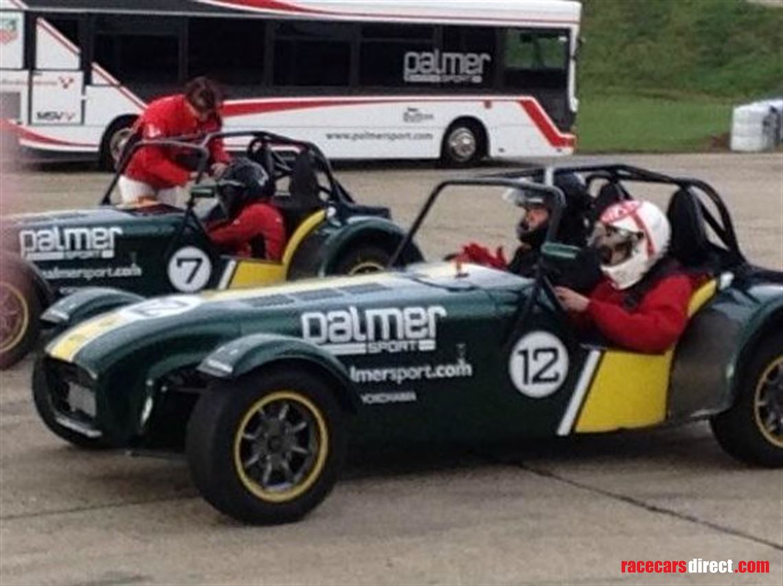 caterham-trackday-car-175bhp