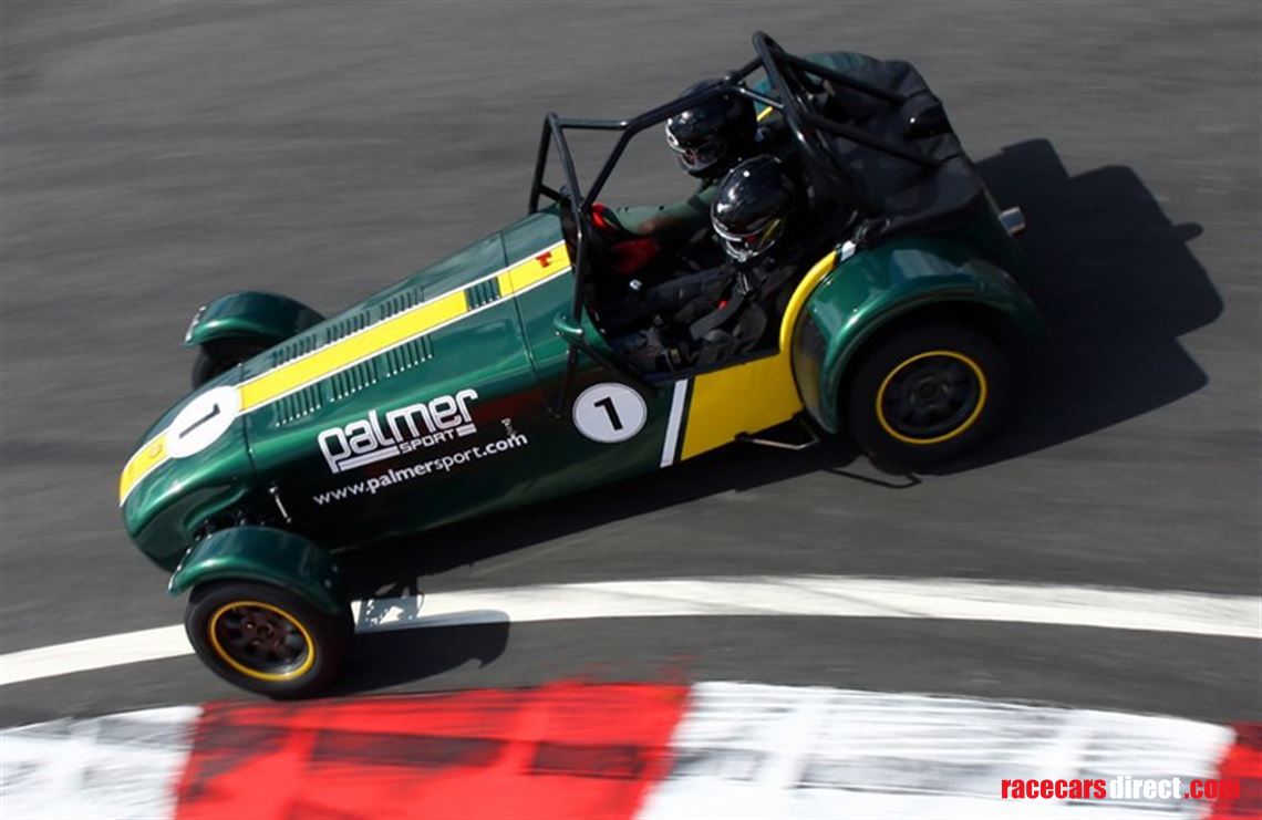 caterham-trackday-car