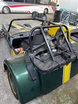 caterham-trackday-car-175bhp