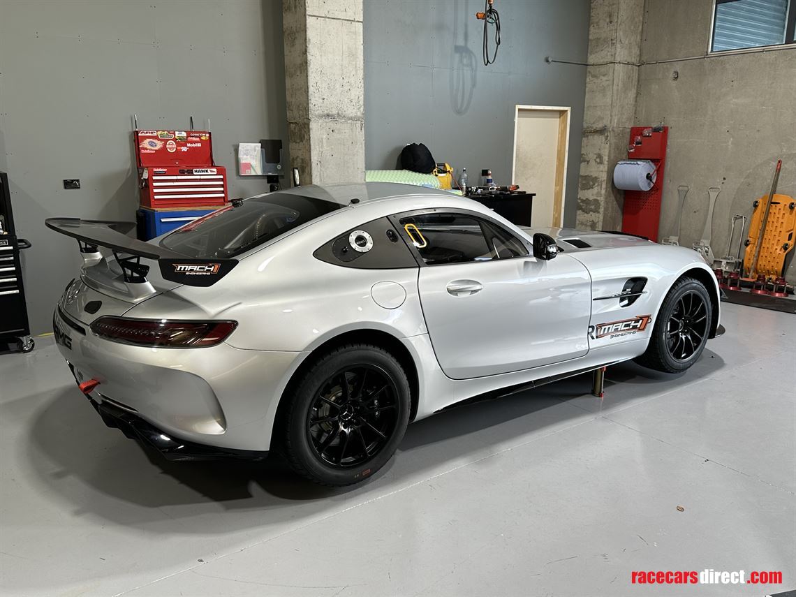 mercedes-amg-gt4-as-new