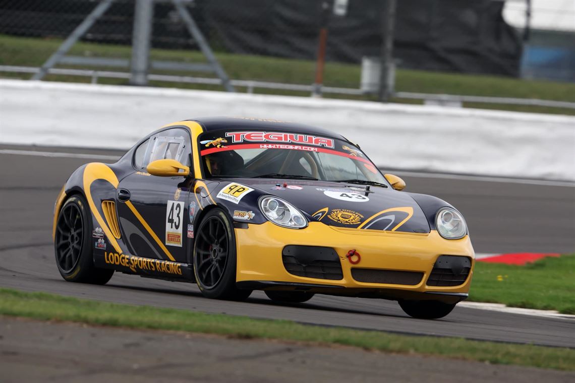 porsche-cayman-987-s-race-car