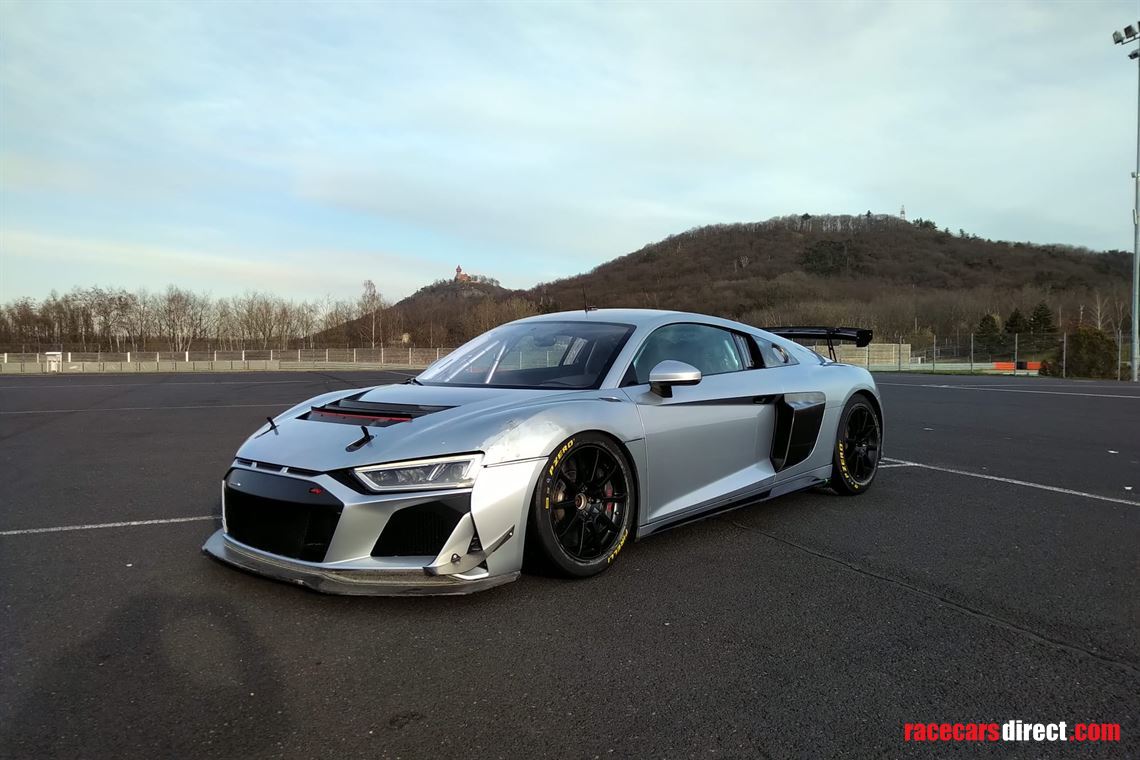 audi-r8-gt4-lms-evo