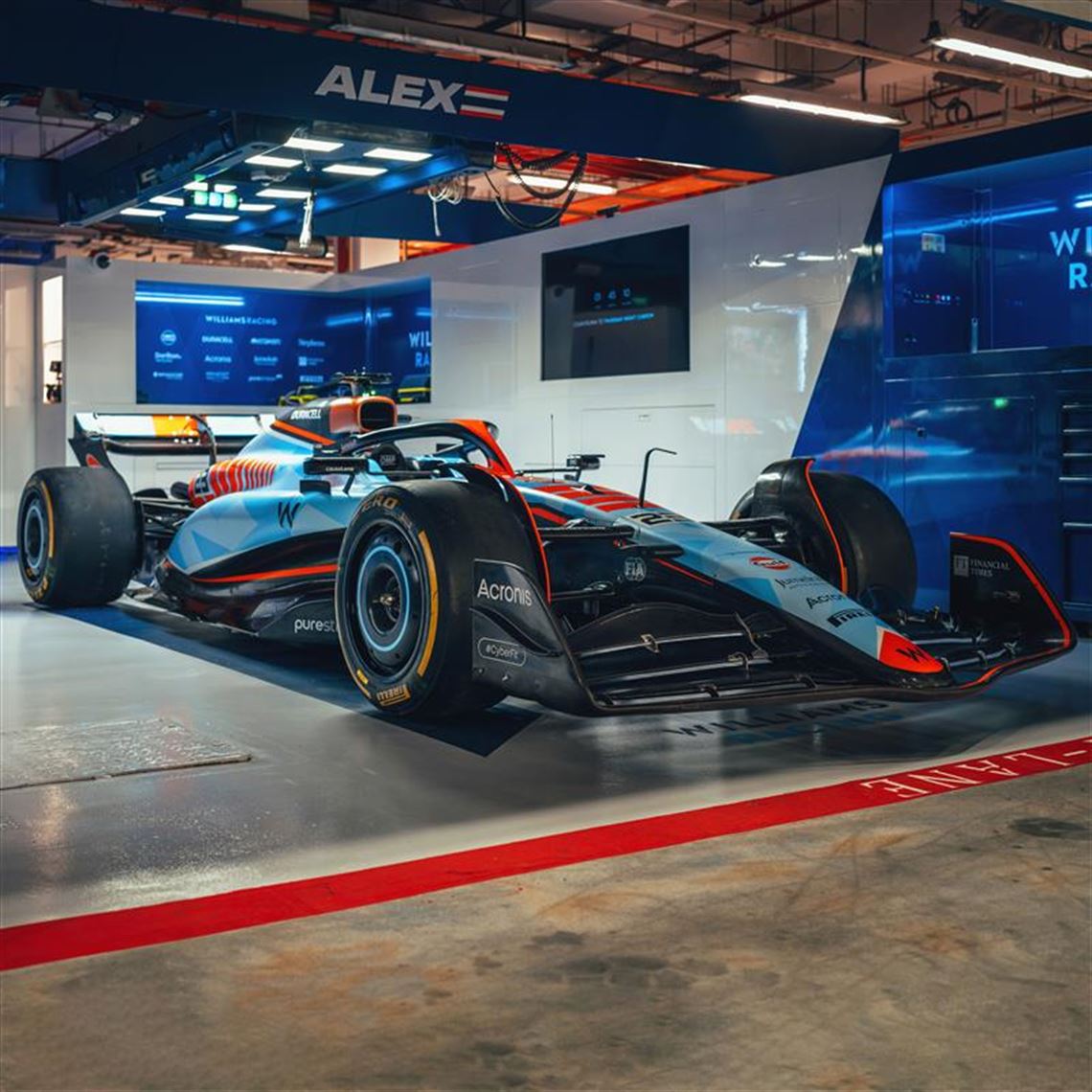 2023-williams-racing-fw45-official-show-car