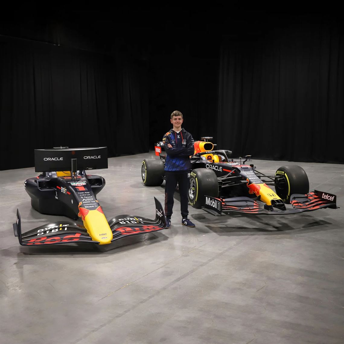 official-2022-oracle-red-bull-racing-rb18-f1