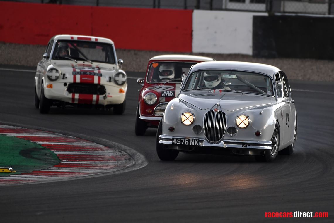 hrdc-historic-racing-drivers-club-race-meetin