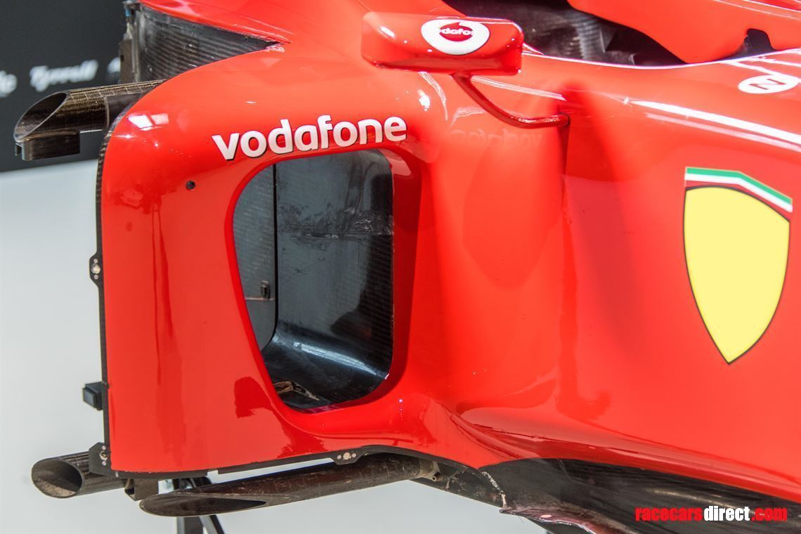 Racecarsdirect.com - F1 ORIGINAL FULL CARBON MONOCOQUE