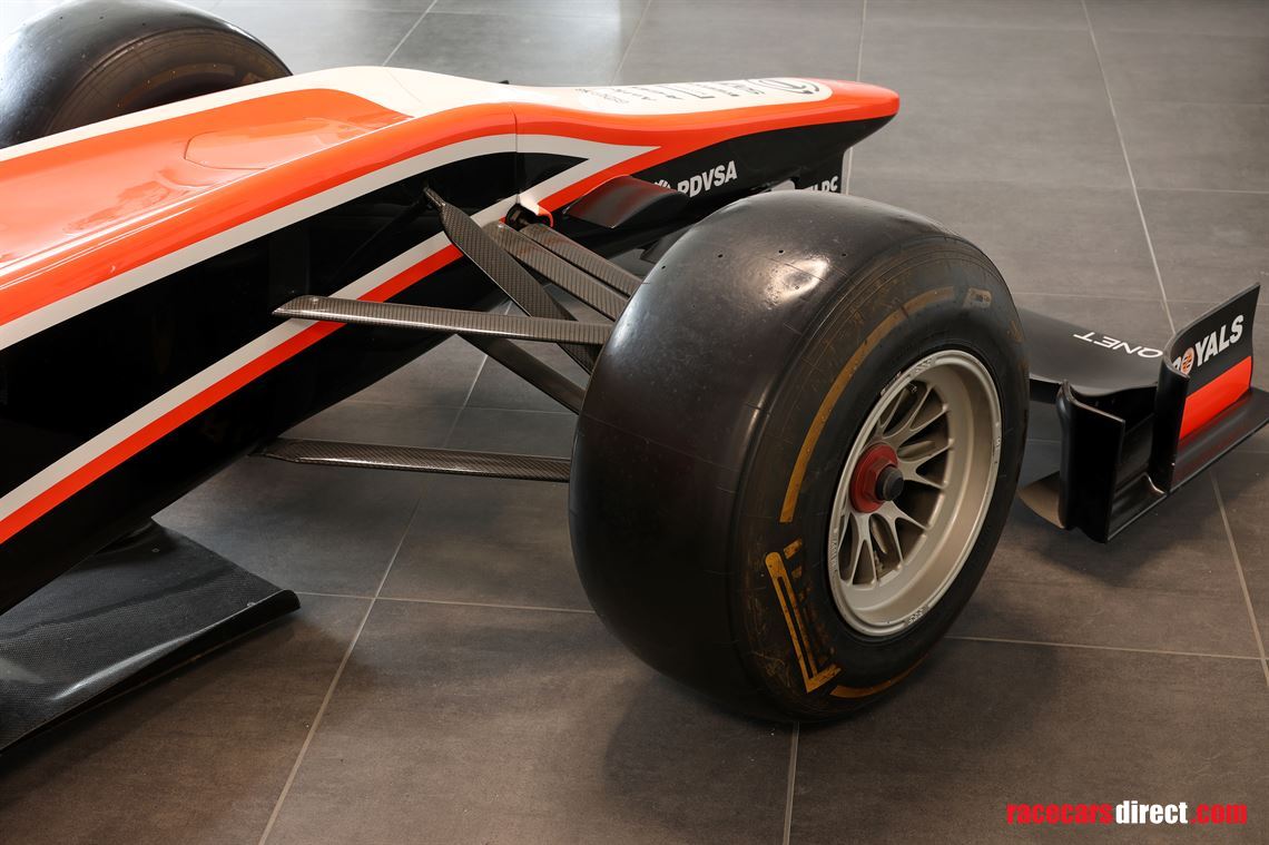 marussia-mr-02-showcar-bianchi-chilton-formul