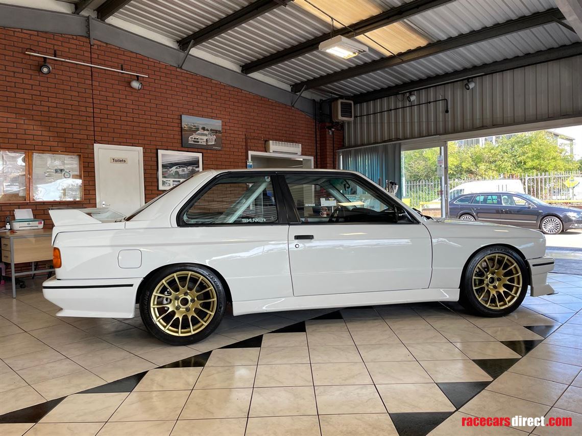 bmw-e30-m3-trackrace-car