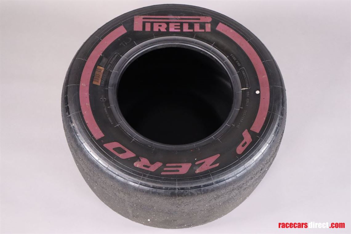 formula-1-pirelli-slick-tire