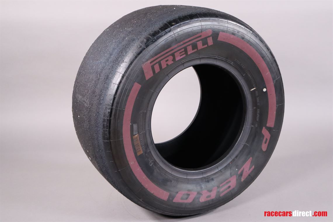 formula-1-pirelli-slick-tire