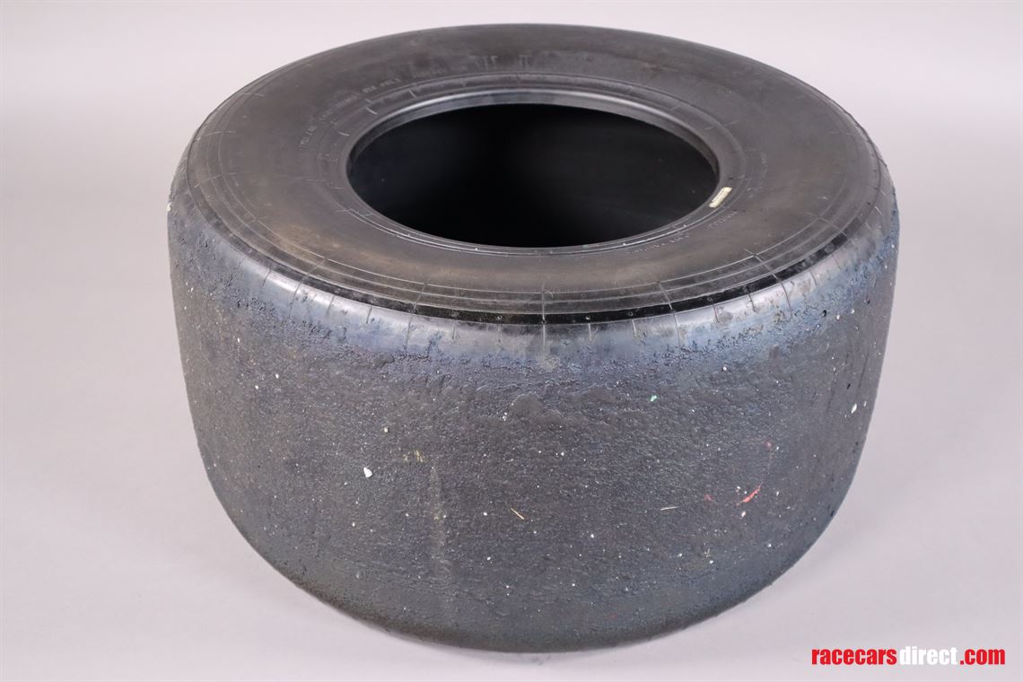 formula-1-pirelli-slick-tire