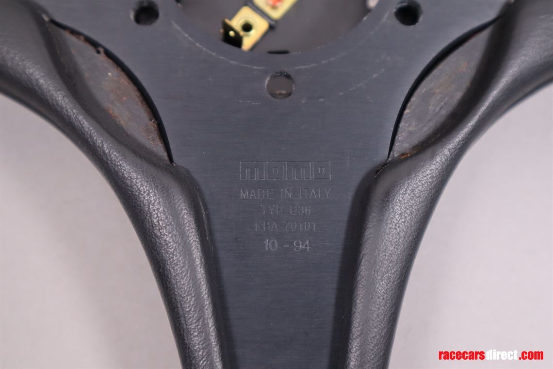 porsche-993-rs-steering-wheel-momo-type-d36