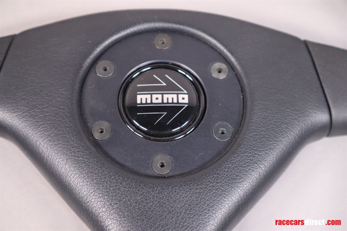 porsche-momo-sports-steering-wheel-type-d-36