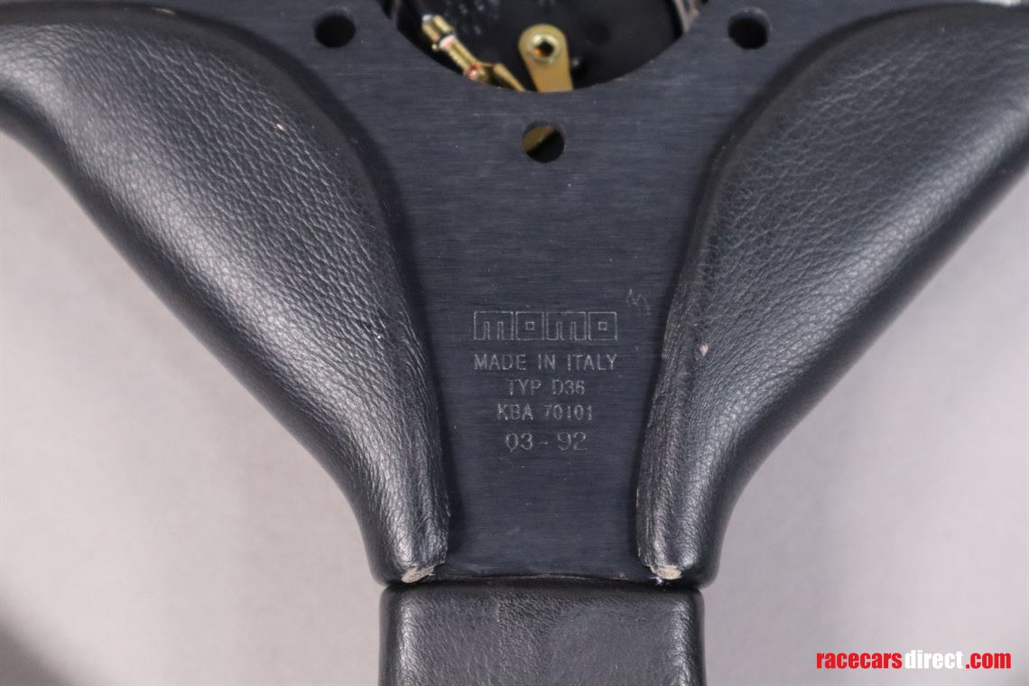 porsche-momo-sports-steering-wheel-type-d-36