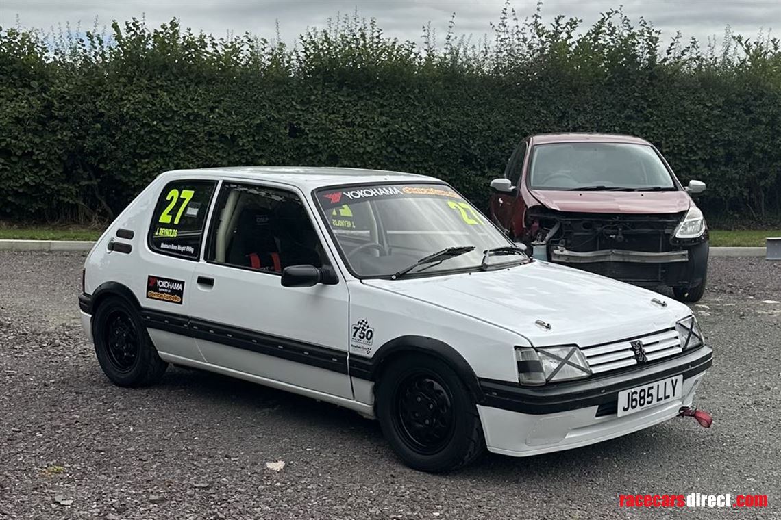 peugeot-205-gti-classic-stock-hatch