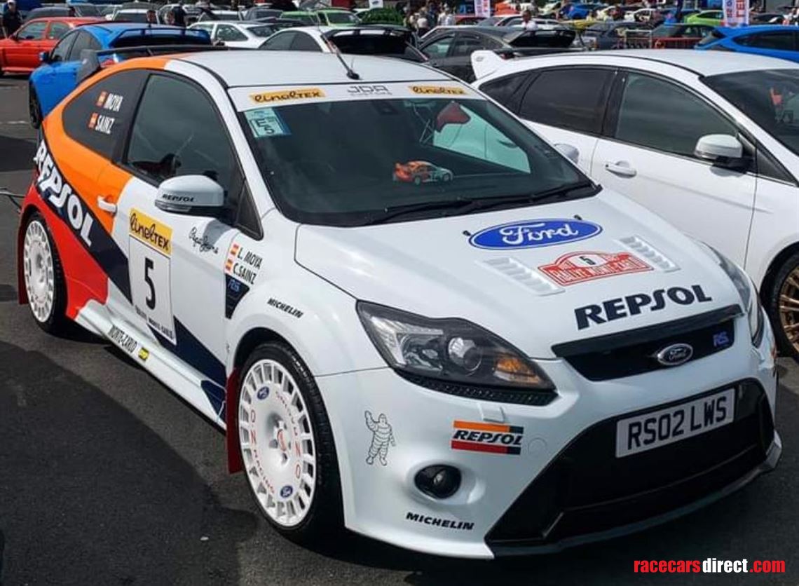 2010-ford-focus-rs-mk2---repsol-tribute