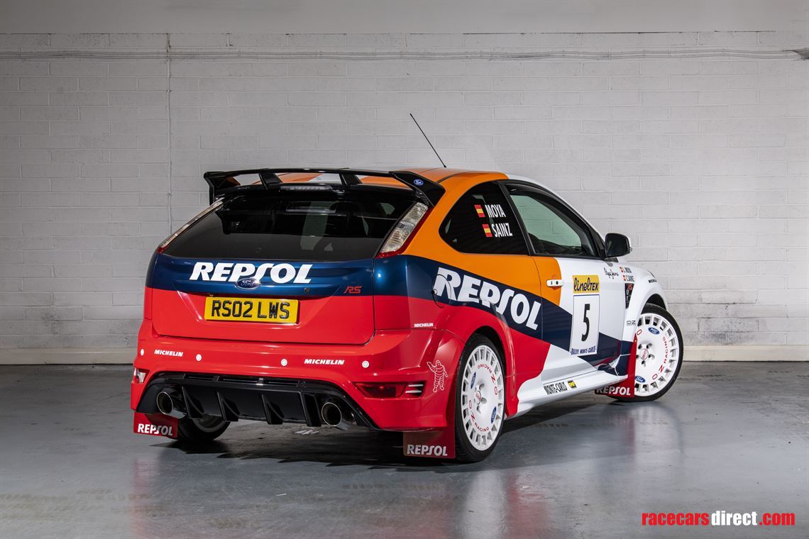 2010-ford-focus-rs-mk2---repsol-tribute