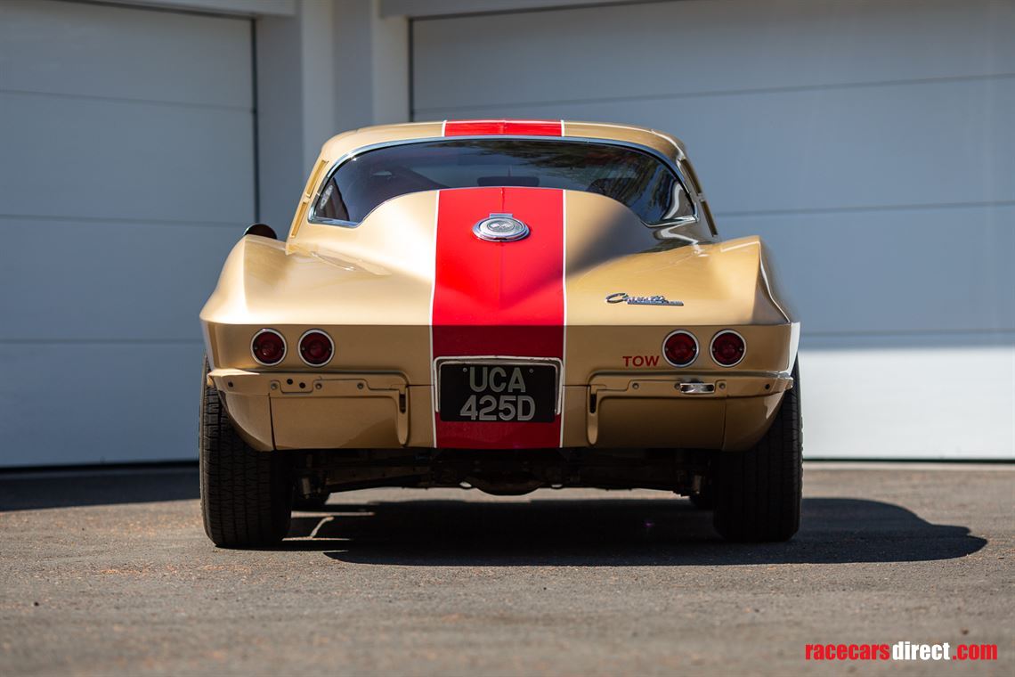 1965-chevrolet-corvette-c2-sting-ray-fia-race