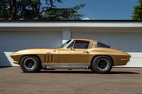 1965-chevrolet-corvette-c2-sting-ray-fia-race