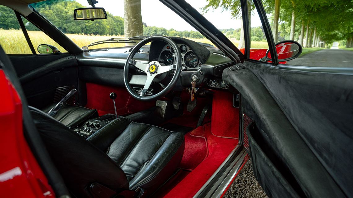 ferrari-308-gtb-vetroresina