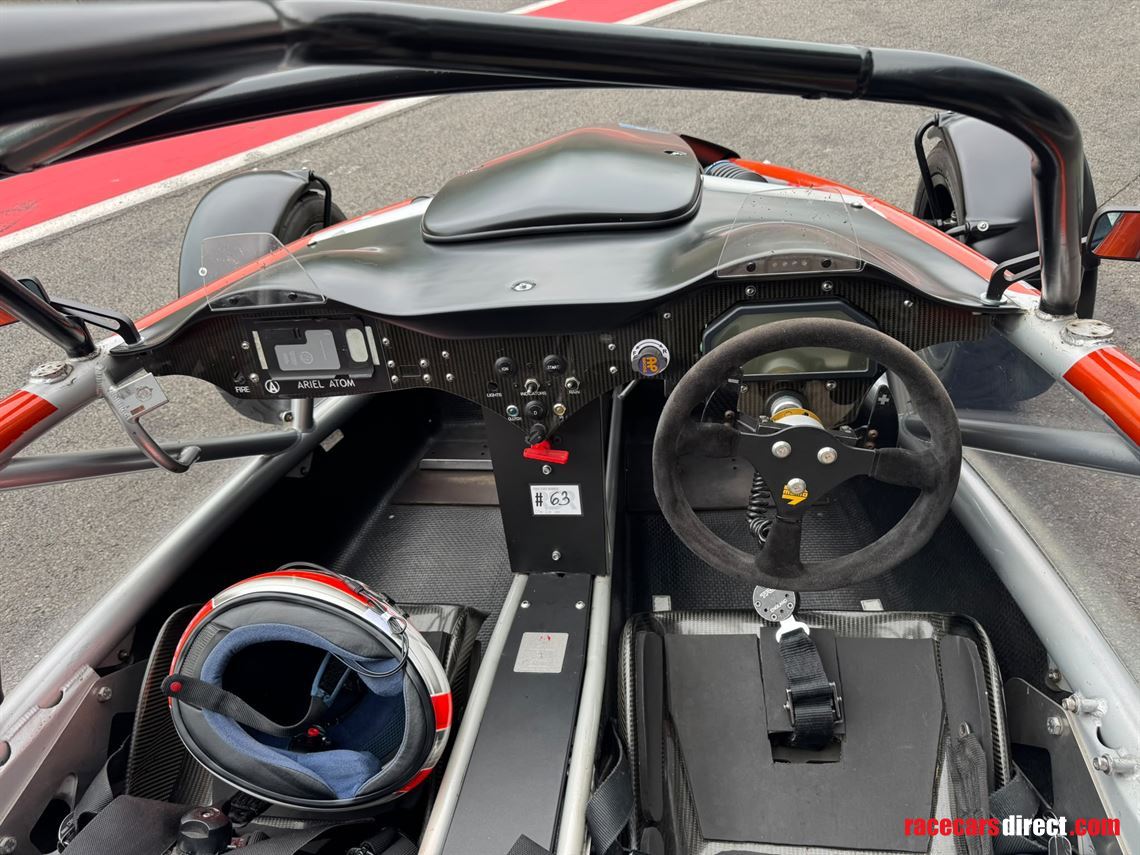 ariel-atom-3-trackday-car